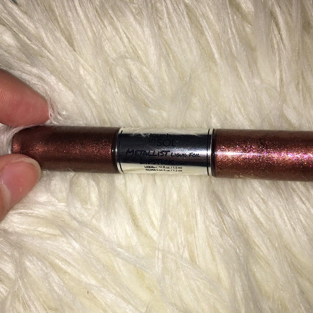 Hot NEW lip glitter!!!!!!!